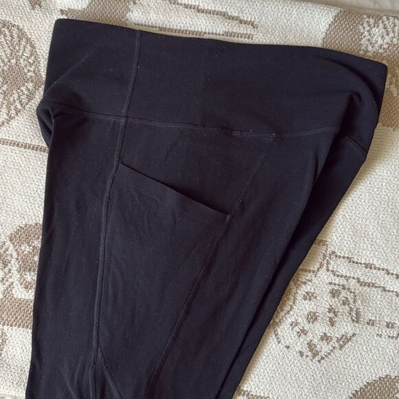 Athleta | Classic Black Leggings with Pockets Size M - Picture 3 of 7